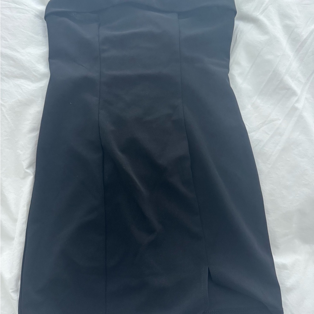 Elegant Black Strapless Dress